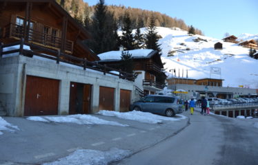 Appartement 4 pièces sous les combles d’un grand chalet – à vendre