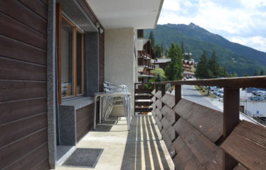 Spacieux appartement 4 pièces avec balcon, idéalement situé à Saint-Luc – à vendre