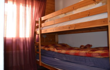 Spacieux appartement 4 pièces avec balcon, idéalement situé à Saint-Luc – à vendre