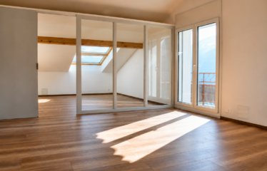 Appartement aux combles d&rsquo;un immeuble – à Corin-de-la-Crête