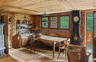 Superbe chalet et ses deux raccards – à vendre