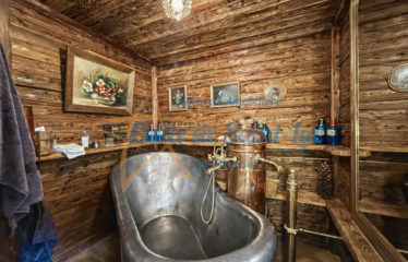 Superbe chalet et ses deux raccards – à vendre