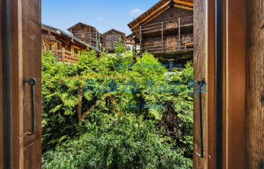 Superbe chalet et ses deux raccards – à vendre