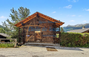 Superbe chalet et ses deux raccards – à vendre