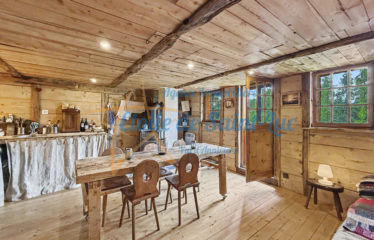 Superbe chalet et ses deux raccards – à vendre