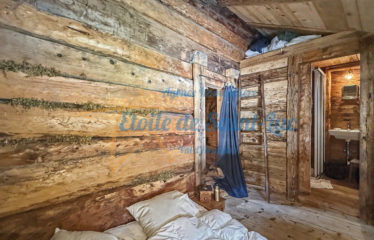 Superbe chalet et ses deux raccards – à vendre